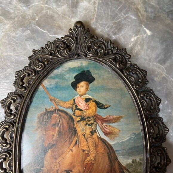 Vintage Filigree Oval Brass Metal Miniature Photo Frame Victorian Style Italy - Picture 8 of 8